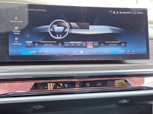 New 2025 BMW 750e xDrive image 12