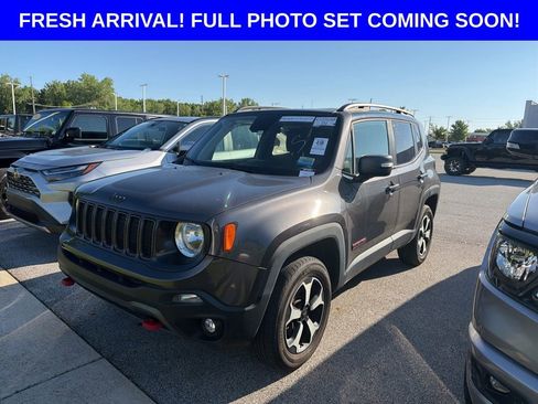 Used 2019 Jeep Renegade Trailhawk w/ UConnect 8.4 Nav Group AWD/4WD image 1