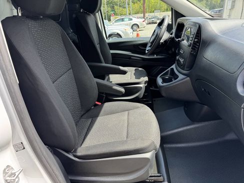 Used 2021 Mercedes-Benz Metris image 21