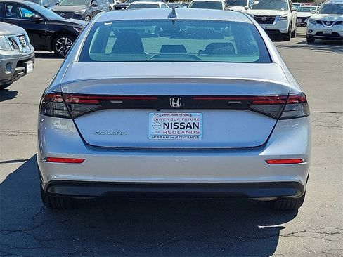 Used 2023 Honda Accord EX image 31