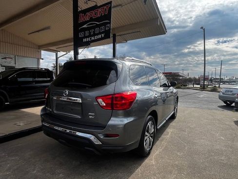 Used 2019 Nissan Pathfinder SV image 5