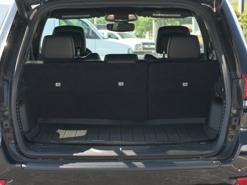 Used 2022 Jeep Grand Cherokee Laredo X image 31