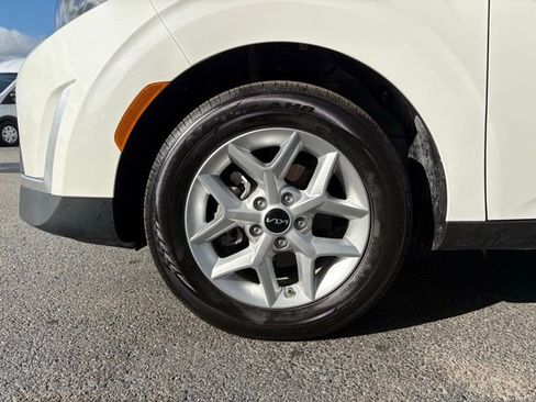 Used 2024 Kia Soul LX w/ Option Group 015 image 9