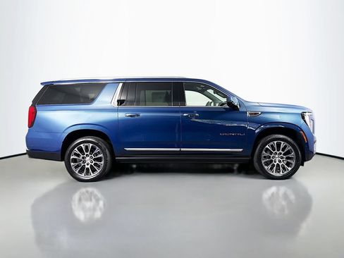 New 2026 GMC Yukon XL Denali AWD/4WD image 8