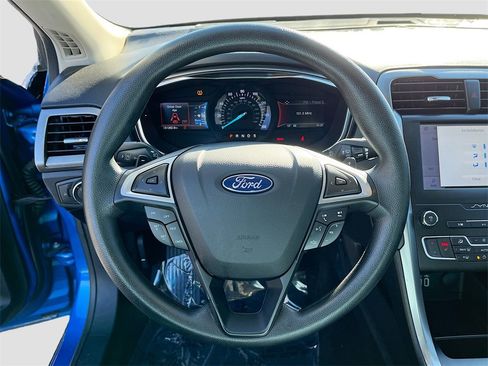 Used 2020 Ford Fusion SE image 26