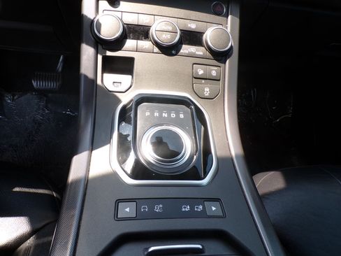 Used 2018 Land Rover Range Rover Evoque SE AWD/4WD image 18