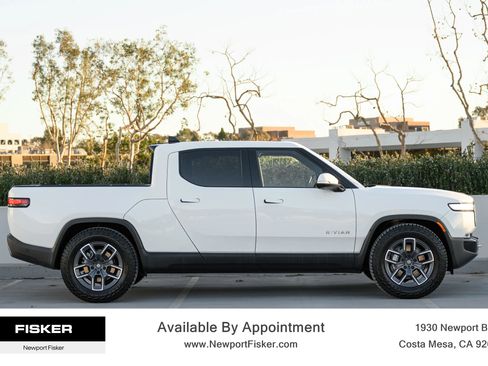 Used 2024 Rivian R1T Adventure image 6