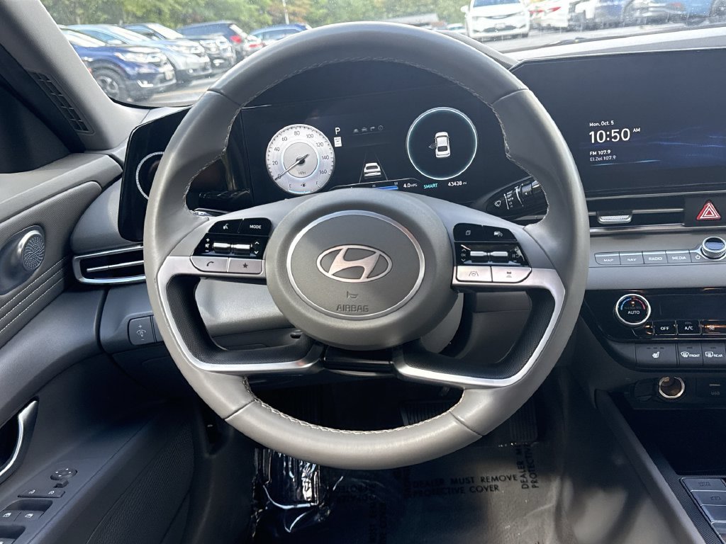 Used 2024 Hyundai Elantra SEL w/ Convenience Package FWD image 11