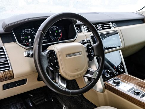 Used 2019 Land Rover Range Rover image 14