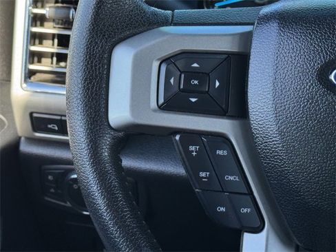 Used 2015 Ford F150 Lariat image 13