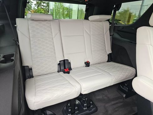 Certified 2025 Cadillac Escalade Sport Platinum AWD/4WD image 13