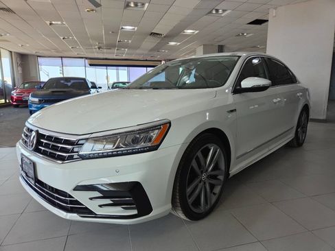 Used 2019 Volkswagen Passat 2.0T SE R-Line FWD image 3