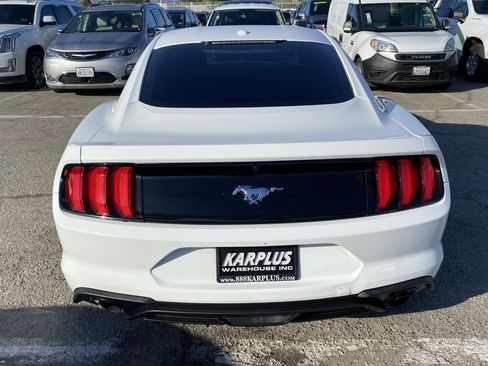 Used 2019 Ford Mustang Coupe RWD image 8