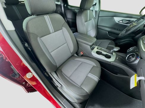 New 2026 Chevrolet Blazer LT w/ Convenience Package FWD image 28