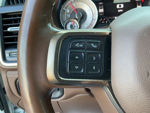Used 2022 RAM 2500 Limited AWD/4WD image 12