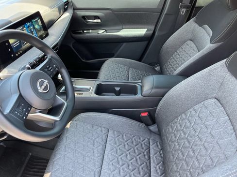 New 2026 Nissan Kicks SV w/ Illumination Package FWD image 17