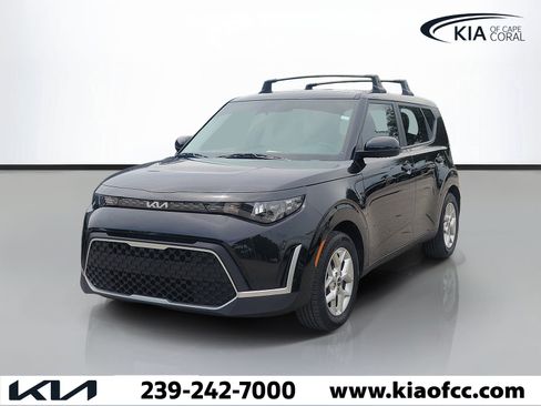 Certified 2023 Kia Soul LX w/ LX Technology Package FWD image 3
