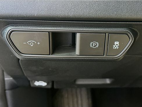 Used 2025 Kia K4 LXS image 17