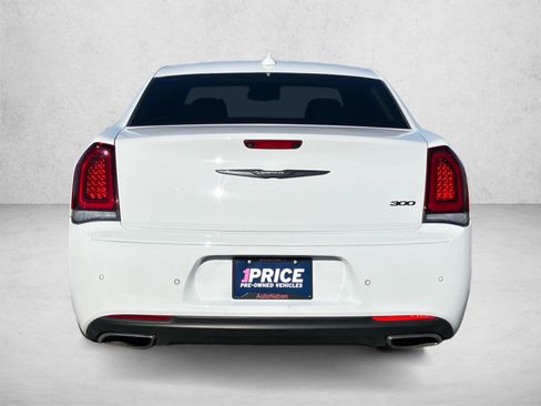 Used 2023 Chrysler 300 Touring L w/ Safetytec Plus Group RWD image 6