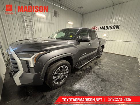 Used 2022 Toyota Tundra Limited image 32