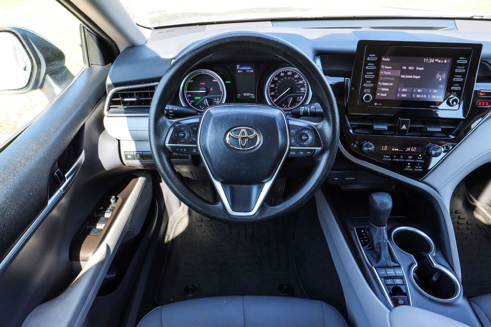 Used 2022 Toyota Camry LE FWD image 23