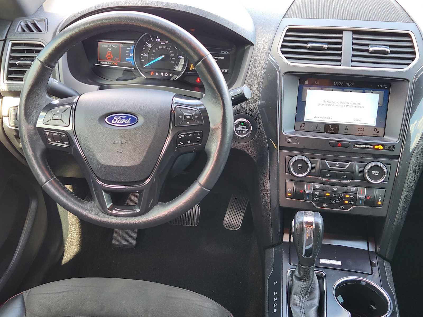 Used 2018 Ford Explorer XLT w/ Equipment Group 202A FWD image 25