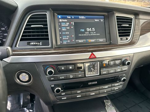 Used 2019 Genesis G80 3.8 image 16