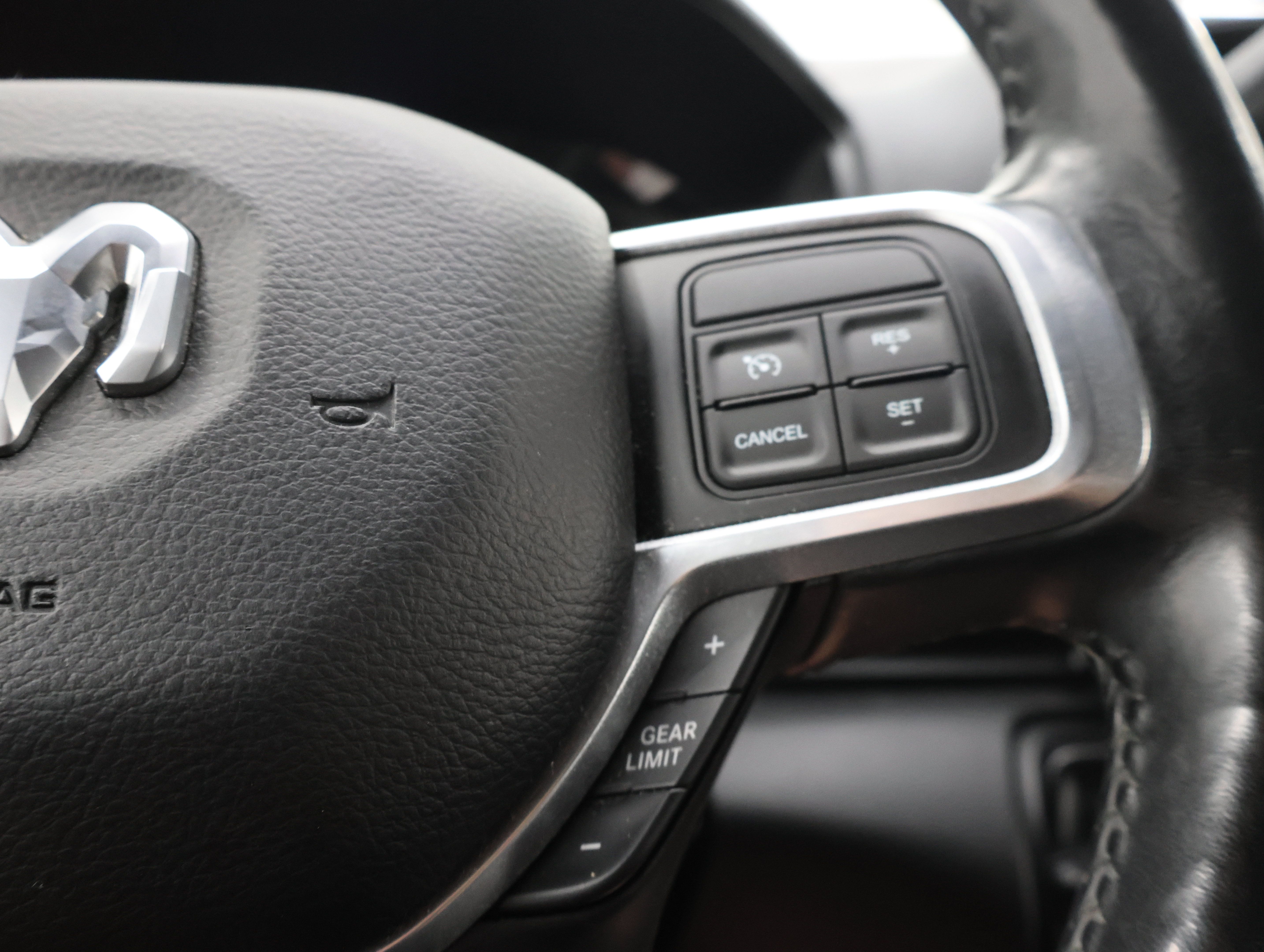 Used 2019 RAM 3500 Laramie AWD/4WD image 13