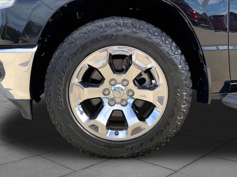 Used 2019 RAM 1500 Big Horn RWD image 11
