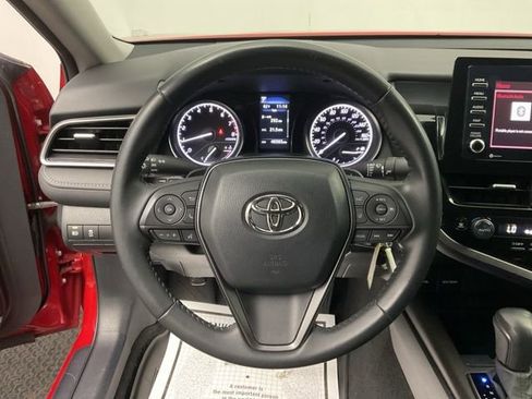 Used 2023 Toyota Camry SE FWD image 14