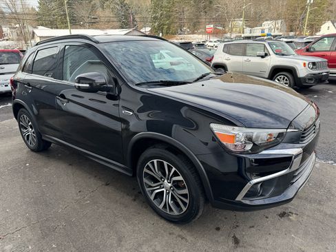 Used 2017 Mitsubishi Outlander Sport GT image 3