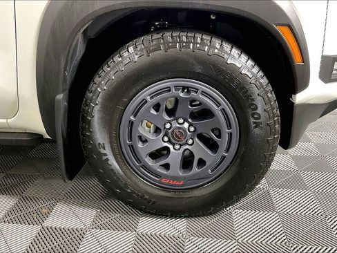 Certified 2025 Nissan Frontier Pro-X w/ Pro Premium Package image 11