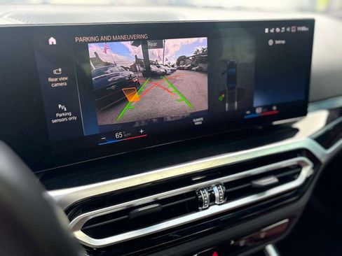 Used 2023 BMW 330i 330i w/ Driving Assistance Package image 11