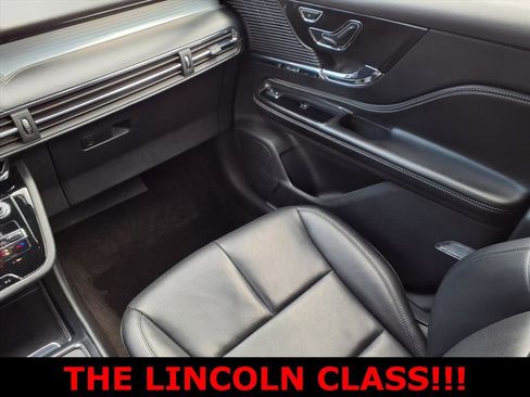 Used 2022 Lincoln Corsair AWD w/ Equipment Group 101A image 10