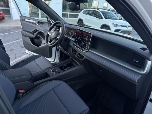 New 2026 Volkswagen Tiguan SE R-Line image 30