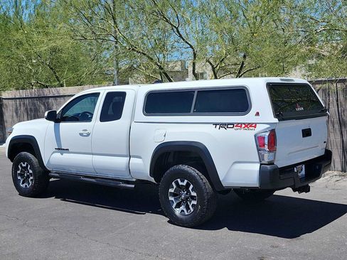 Used 2021 Toyota Tacoma TRD Off-Road w/ Technology Package AWD/4WD image 6