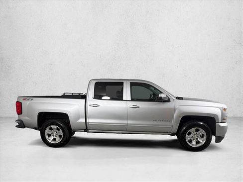 Used 2017 Chevrolet Silverado 1500 LT w/ All Star Edition AWD/4WD image 3