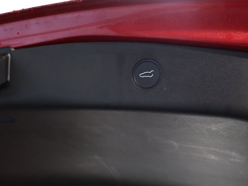 Used 2023 Tesla Model 3 Standard Range image 12