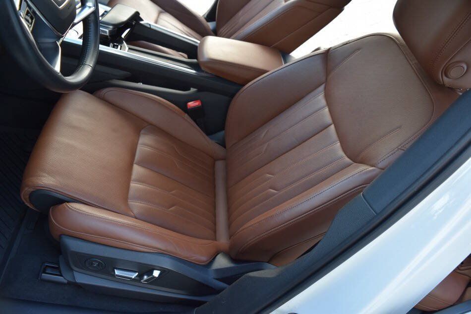 Used 2019 Audi e-tron Prestige w/ Prestige Package AWD/4WD image 38