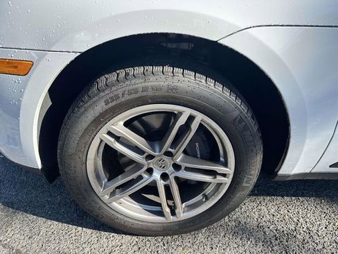 Used 2024 Porsche Macan image 7