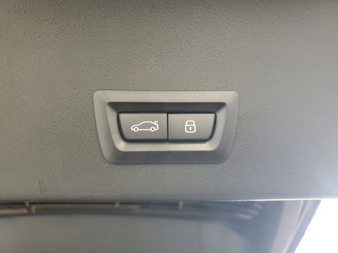 Used 2026 BMW X3 xDrive30 w/ M Sport Package image 9