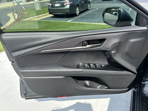Used 2025 Toyota Camry LE w/ Convenience Package FWD image 14