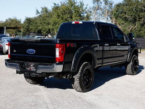 Used 2017 Ford F250 Lariat w/ Lariat Ultimate Package image 14