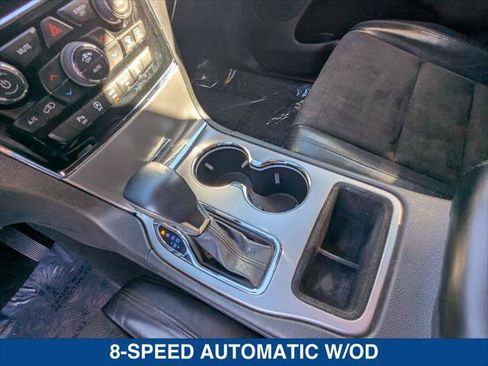 Used 2019 Jeep Grand Cherokee Laredo w/ Laredo X Package image 18