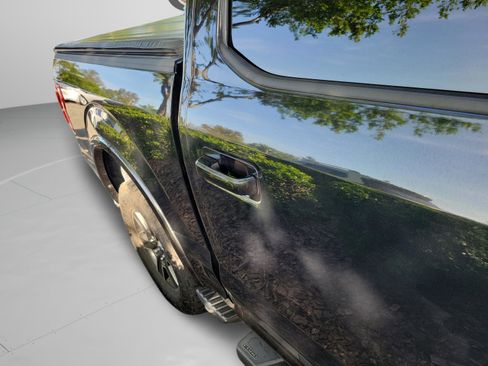 Used 2015 Ford F150 Lariat w/ Equipment Group 502A Luxury image 19