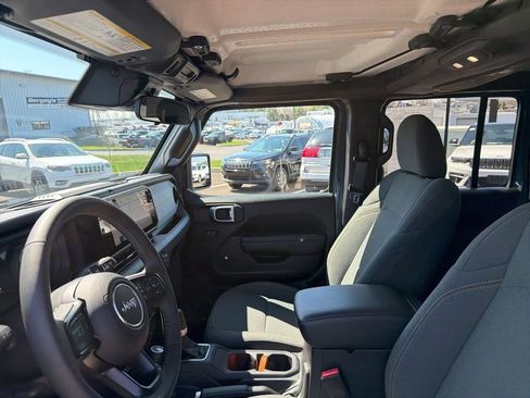 Certified 2025 Jeep Wrangler Unlimited Sport S 4xe AWD/4WD image 9
