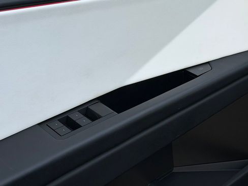 Used 2024 Tesla Cybertruck AWD Crew Cab image 29