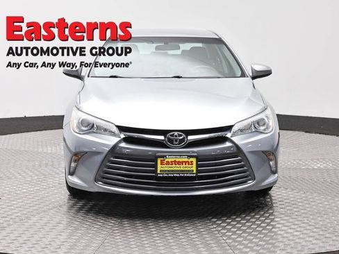 Used 2017 Toyota Camry LE FWD image 2