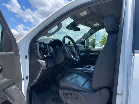 Used 2024 Chevrolet Silverado 2500 LTZ w/ LTZ Plus Package AWD/4WD image 42