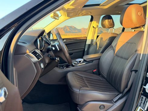 Used 2017 Mercedes-Benz GLS 450 4MATIC image 9